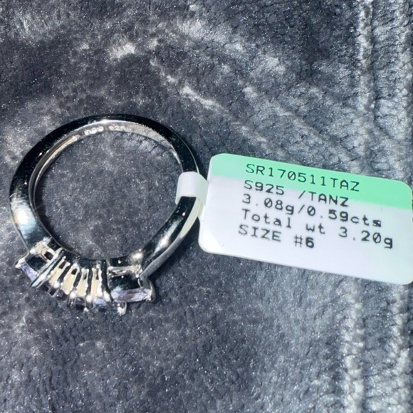 925 Sterling Silver Blue Stone Ring 5 Stone Band Size 6 NWT - Picture 4 of 7